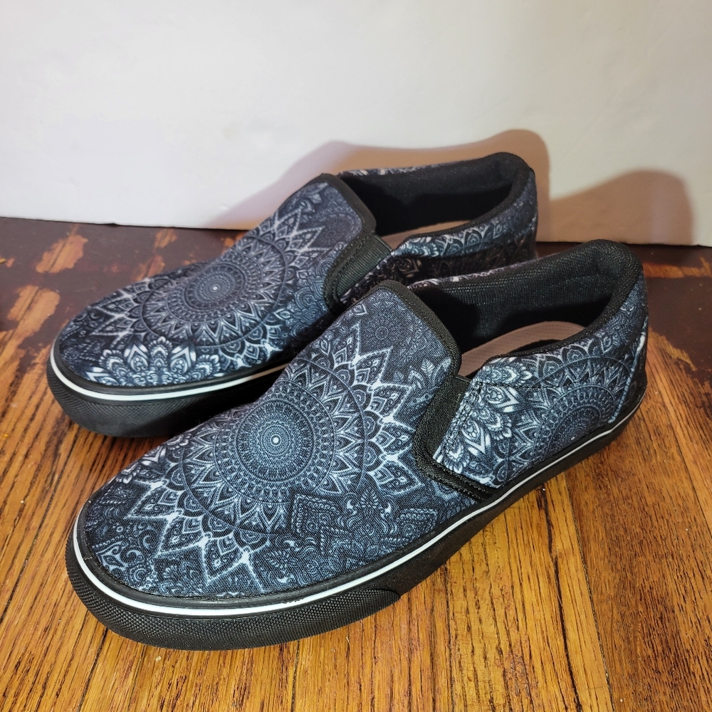 YesWeVibe Mandala Slip-on Shoes Wms 8 EC*
